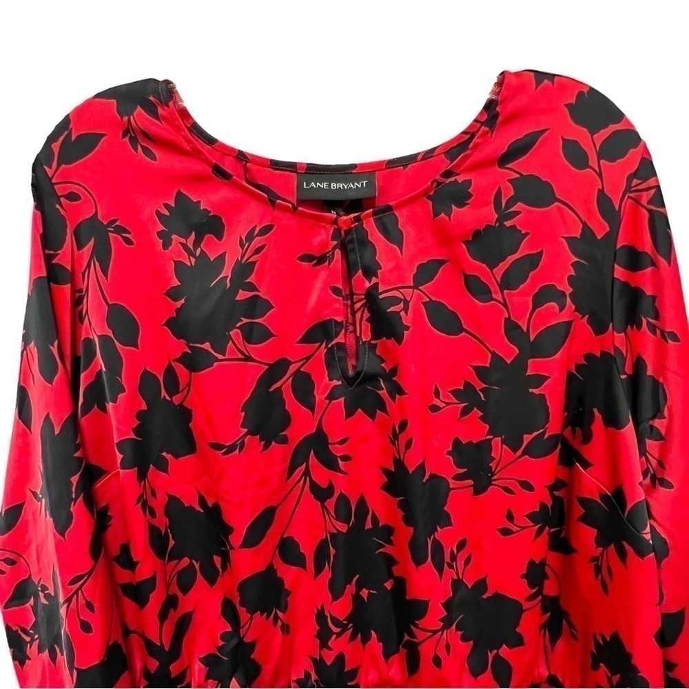 LANE BRYANT Elegant Black & Red Floral Career Blouse, Keyhole Button, Size 24 - Picture 3 of 12